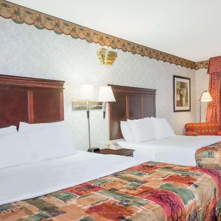 Days Inn - Oneonta Kültér fotó