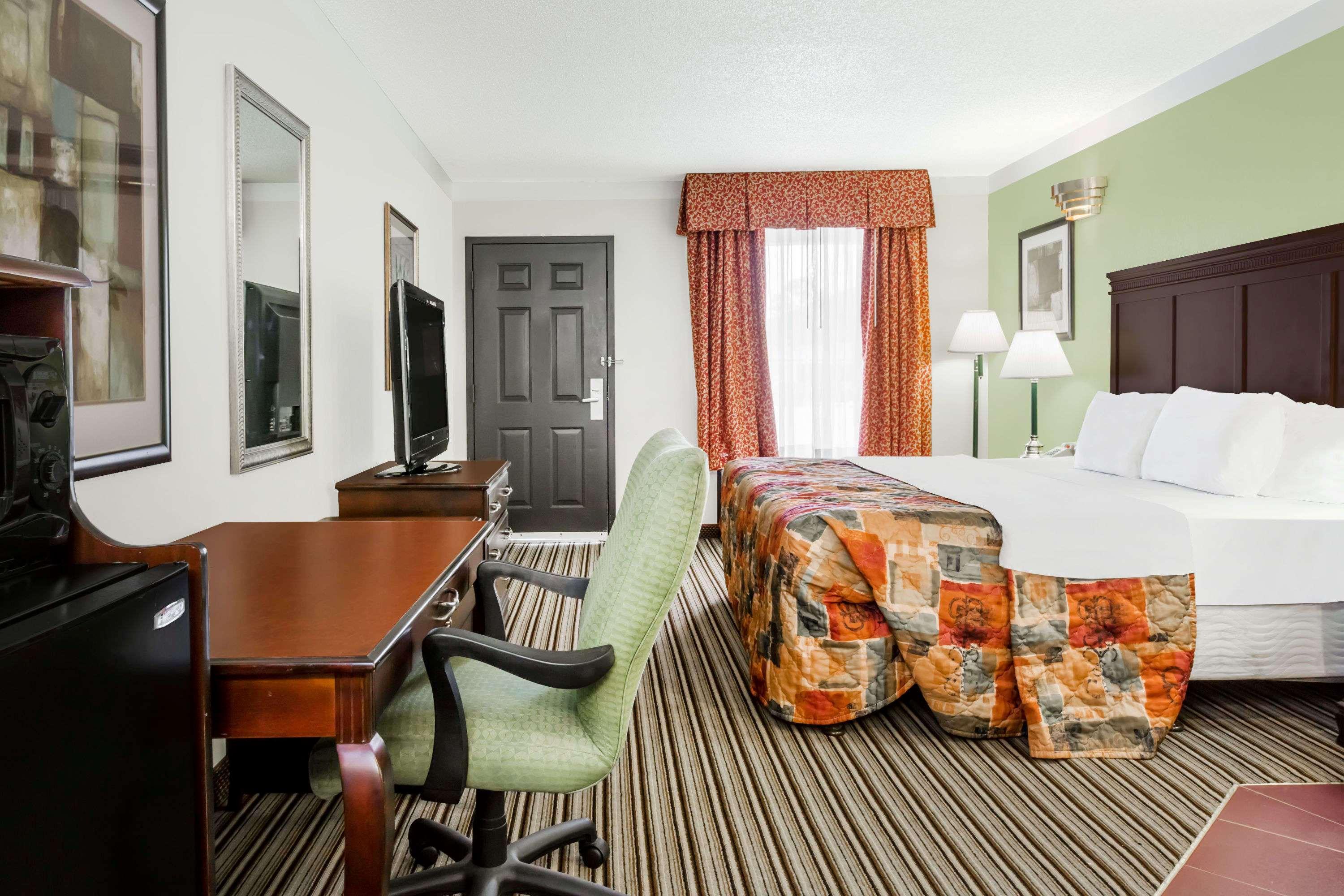 Days Inn - Oneonta Kültér fotó